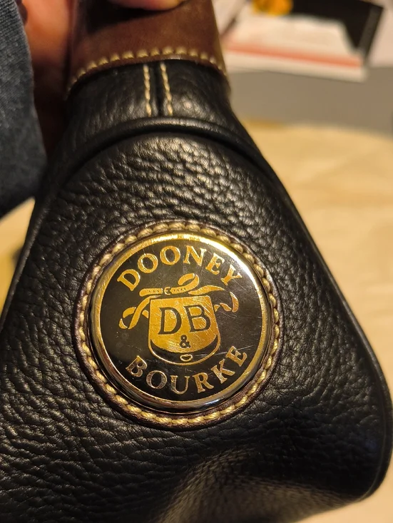 Vintage Dooney And Bourke All Weather Leather Bag - Picture 4 of 8